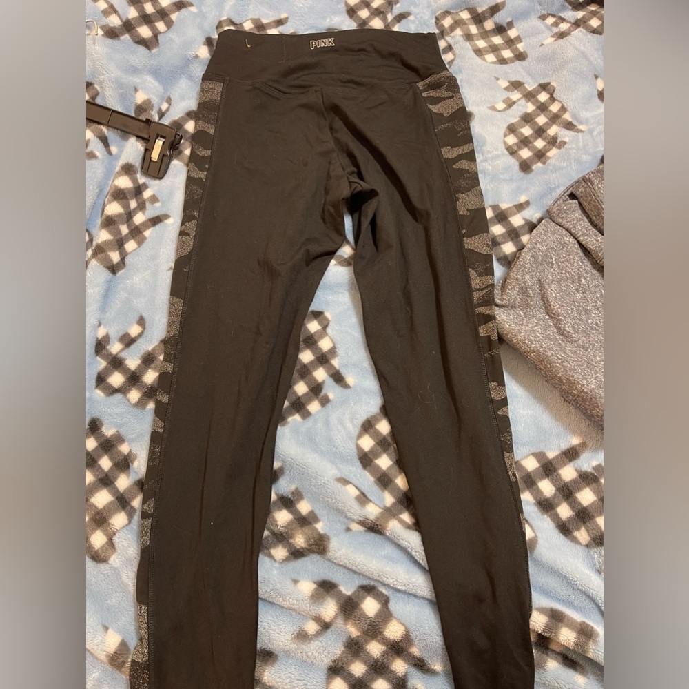 pink leggings camo